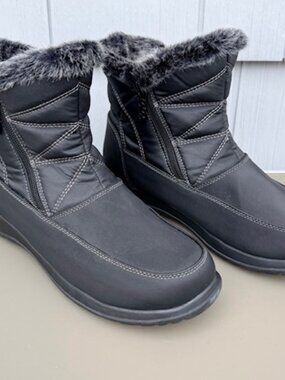 Totes Insulated Winter Boots – Women’s Size 10 – Cozy & Water-Resistant